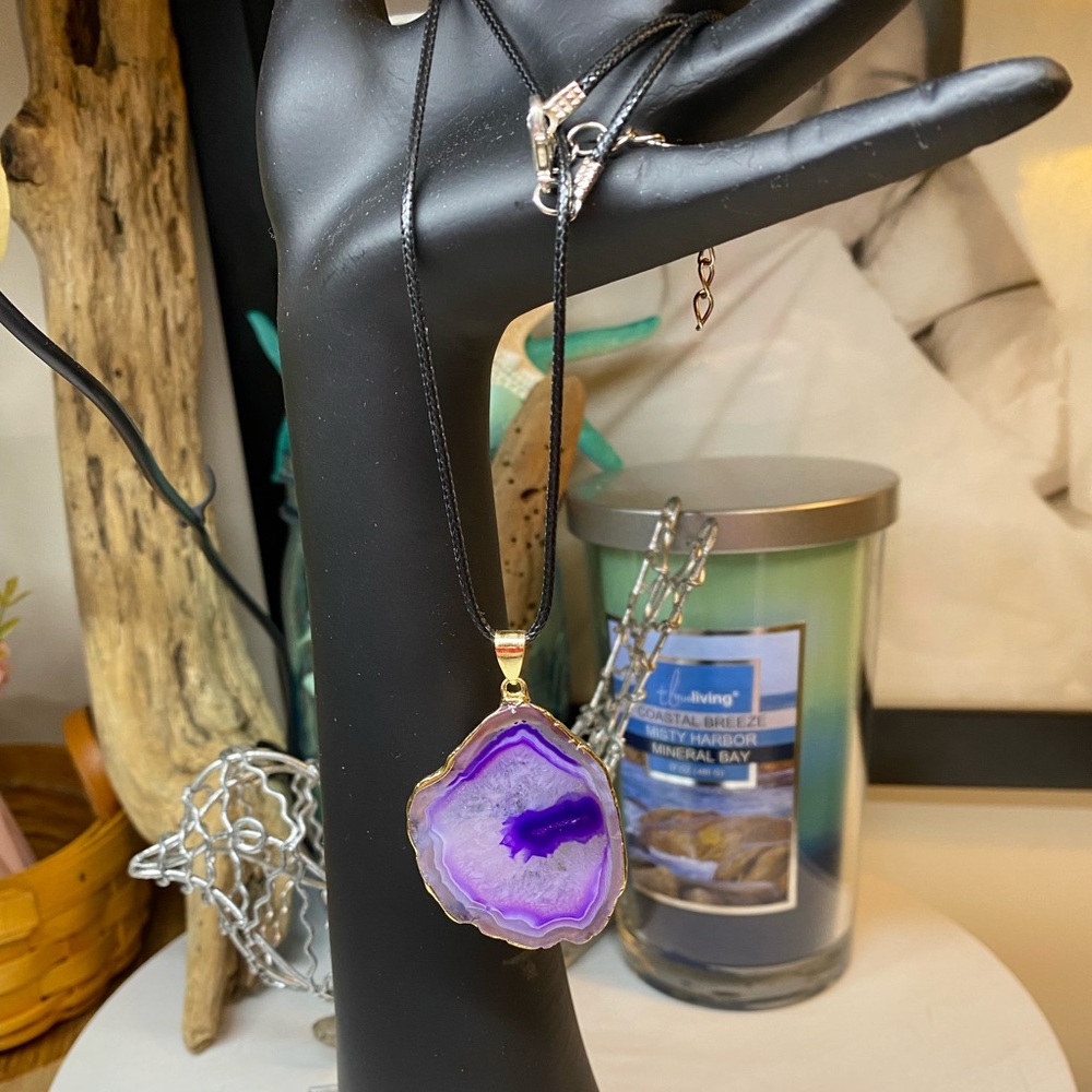 Crystal Purple Agate Necklace-New
